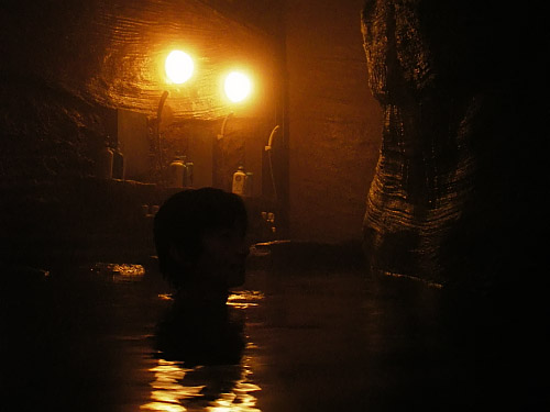 洞窟温泉に入浴♪