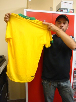 ブラジル代表のTシャツです