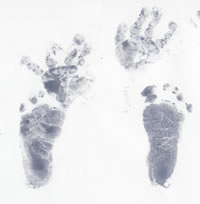 息子の手形足形