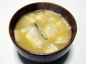 かんぴょうとさつま芋の味噌汁