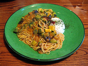 夏野菜のカレースパゲティ