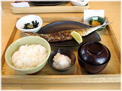 釧路沖 生さんまの炭火焼定食