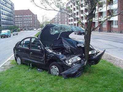 自動車事故（例）