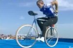 自転車の神業テクニック映像