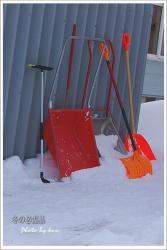 スノーダンプ他、除雪の道具たち～でも、我が家のではありません。