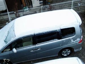 雪の車