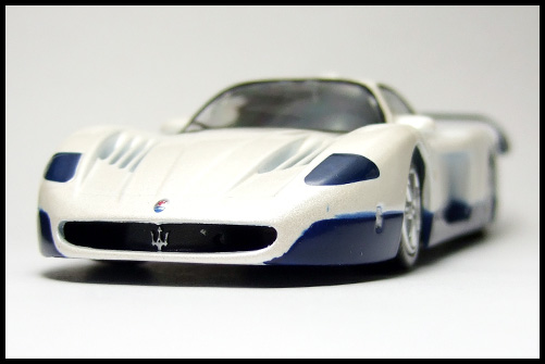 MondoMotors_Maserati_MC12_11.jpg