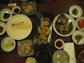 韓国2009-3 075　楽古齊夕食