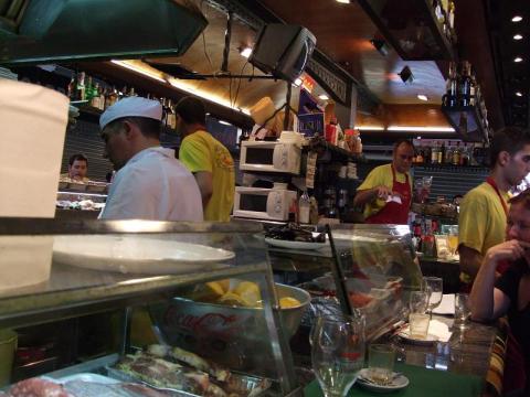 バルセロナのサン・ジュゼップ市場の飲み食い処